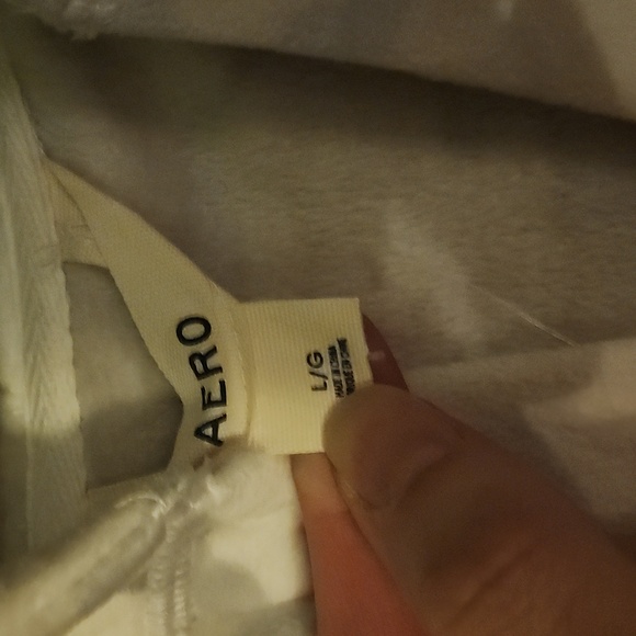 AEROPOSTALE Fleece Camo Onesie, Light Netural Colours, Size L, BNWT - Picture 2 of 6